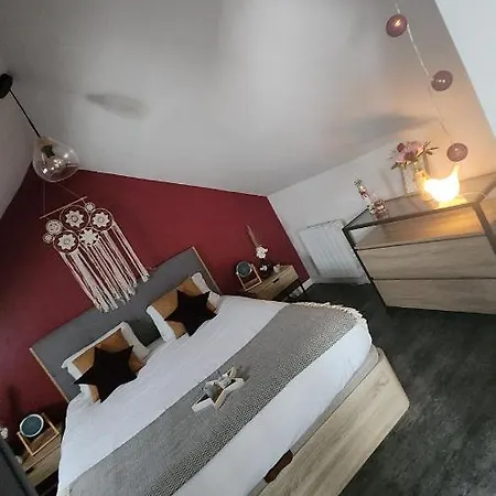 La Parenthese Etoilee ☆